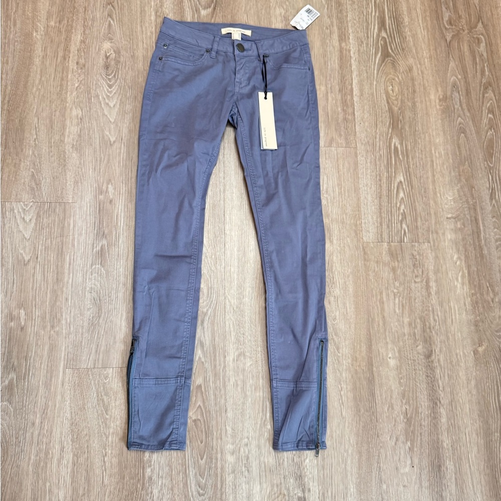 Forever 21 with Zipper Detail